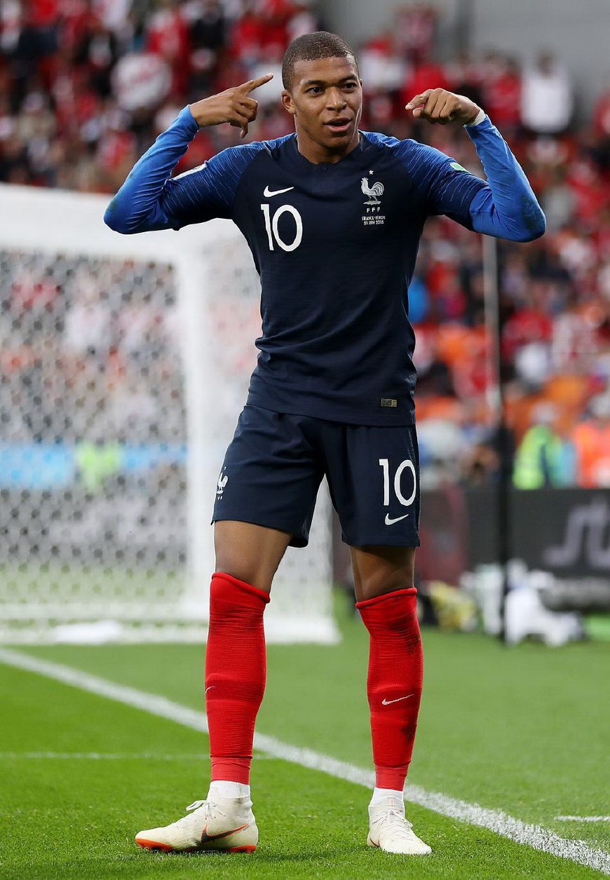 🎮KeSPA杯战报：Zeus青钢影表演秀，HLE鏖战五局力克DK（KeSPA杯速报：Zeus青钢影统治全场，HLE五局鏖战险胜DK）