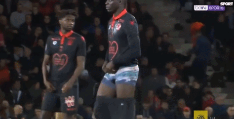 马德兴：足协上报3位外教候选；高层认为可借鉴男篮考虑土帅（马德兴：足协递交三名外籍主帅人选，高层拟借鉴男篮经验考虑本土教练）