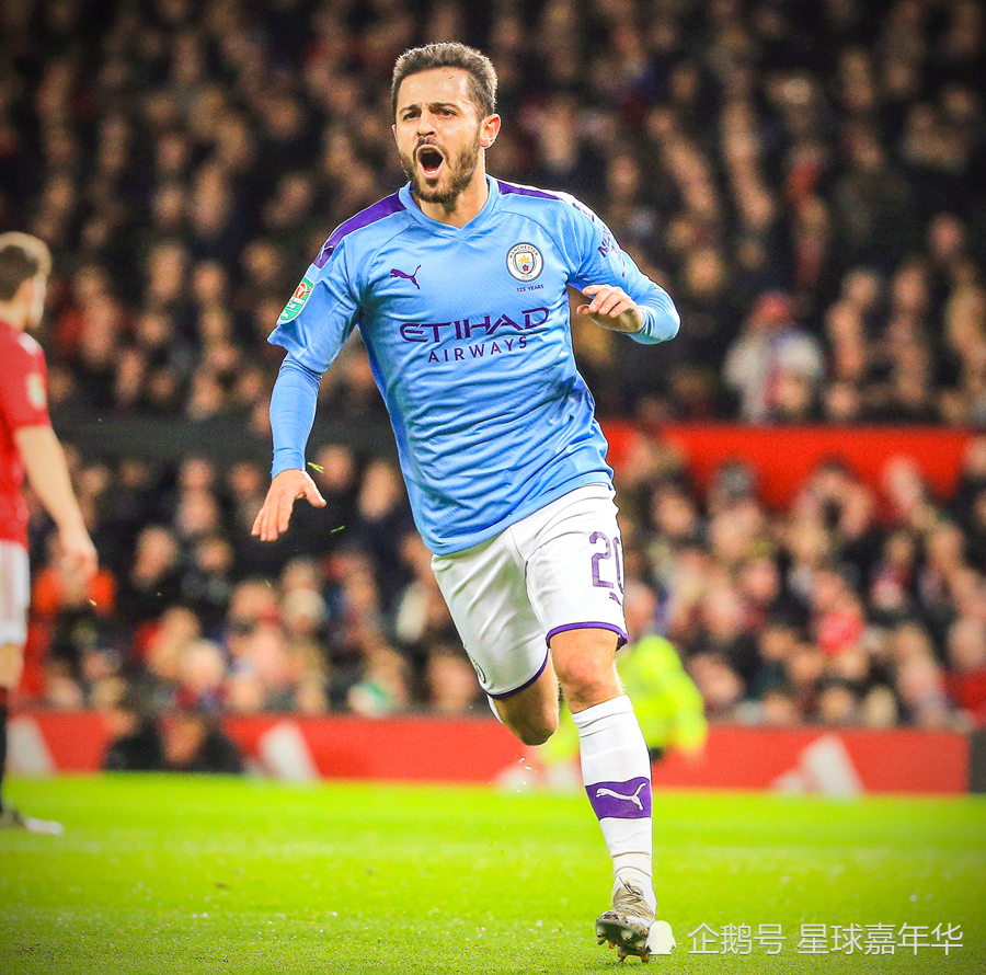 亨利批萨拉赫：此类事情不应公开谈论，我在巴萨时就没这么干（亨利抨击萨拉赫：这类事不该公开谈，效力巴萨时我从未这么做）