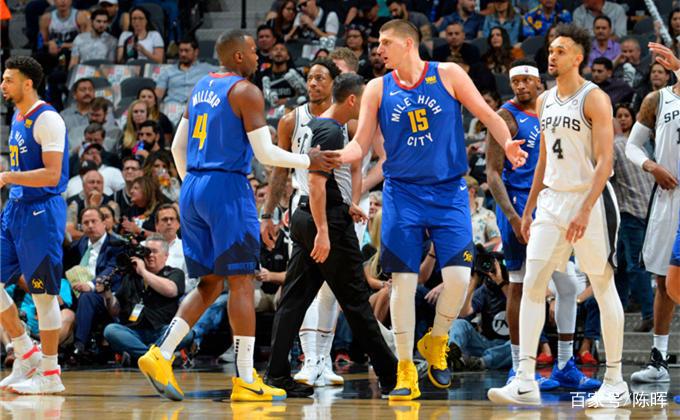 英超赛场亮点：利物浦逆转曼联,（英超焦点：利物浦完成对曼联的逆转）