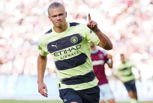 澳超战报：兰德尔屡失良机，奥克兰FC1-2纽卡斯尔喷气机（澳超简报：兰德尔错失多次良机，奥克兰FC1-2不敌纽卡斯尔喷气机）