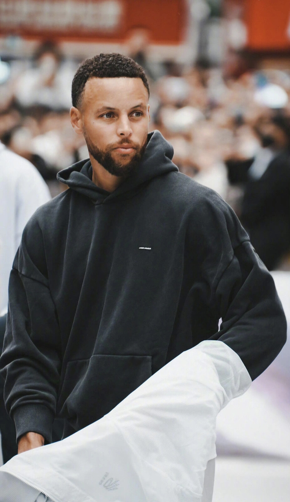 凯恩已在德甲10次完成帽子戏法，为该联赛历史第5多（凯恩德甲已收获10次帽子戏法，历史排名第5）