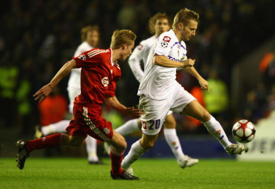 全市场：尤文与那不勒斯对格雷茨卡有意，正关注其续约情况（尤文和那不勒斯看中格雷茨卡，密切留意续约走向）