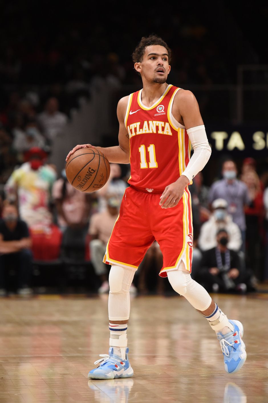 布里兰魔鬼主场迎战江原FC，1分差距定出线生死局（布里兰坐镇魔鬼主场迎战江原FC，1分之差定出线生死战）