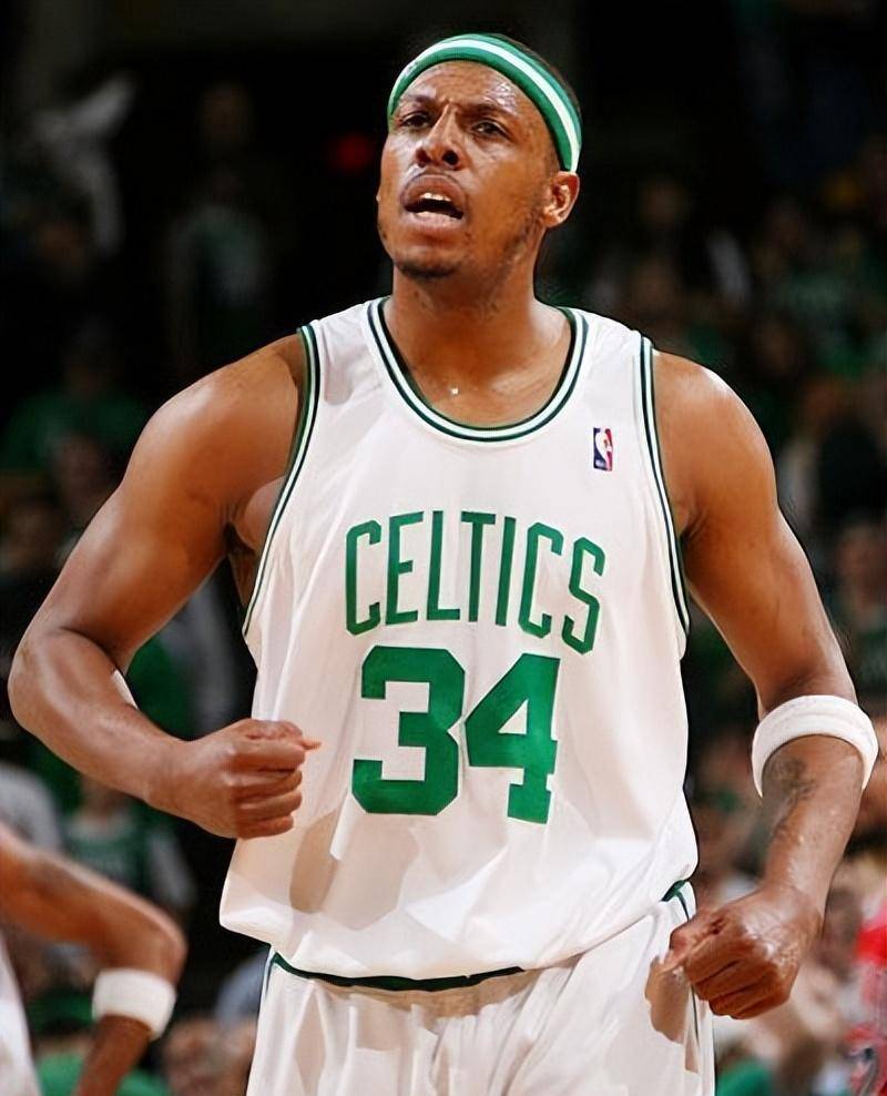 因排名垫底多名球员家人遭死亡威胁，佛罗伦萨官方表示谴责（多名球员家属因球队垫底遭死亡威胁，佛罗伦萨俱乐部严正谴责）